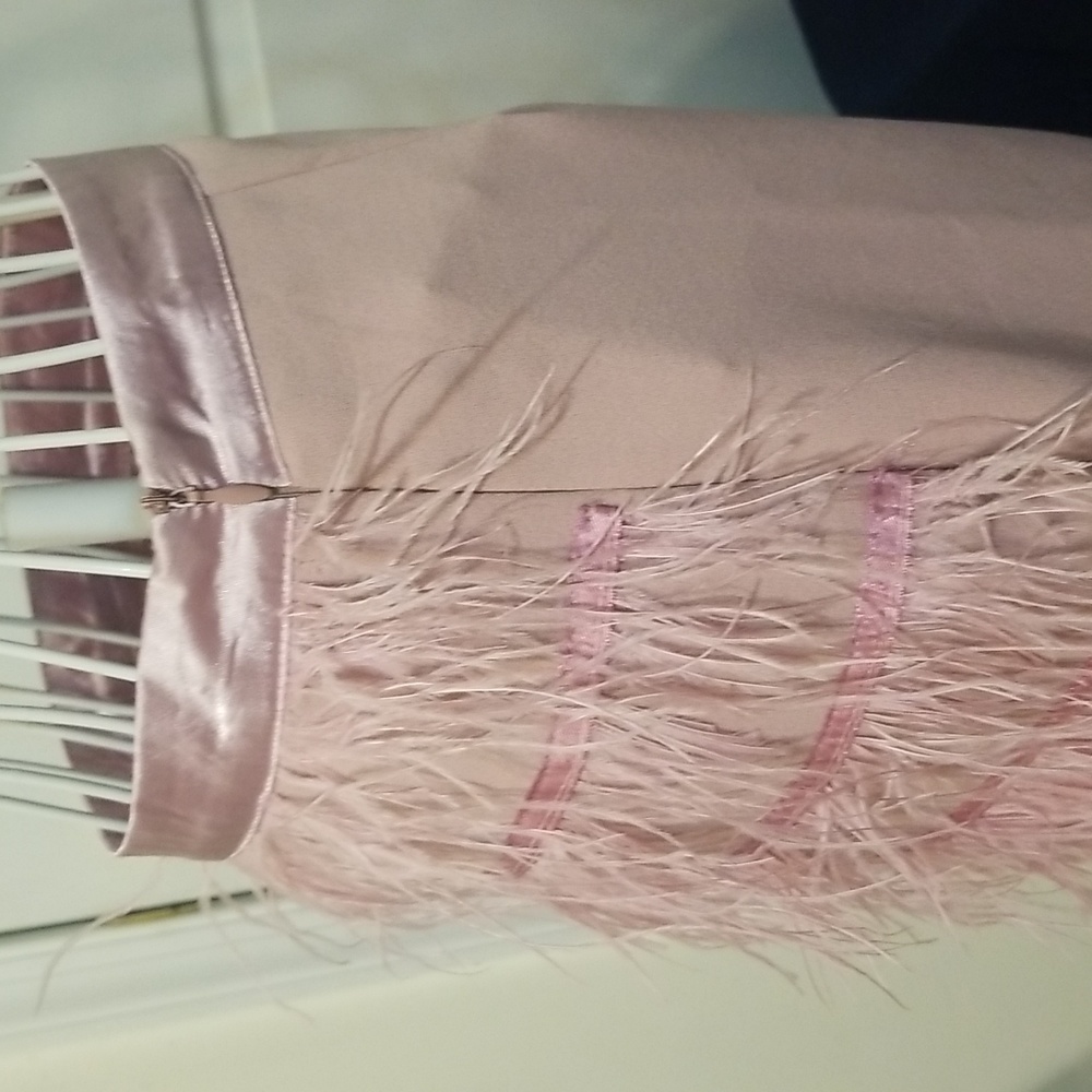 Missguided pink petite ostrich feather miniskirt. Size 2 petite. NWT - Picture 4 of 11